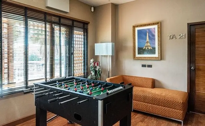 6-Bedroom Villa