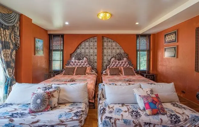 Signature Villa