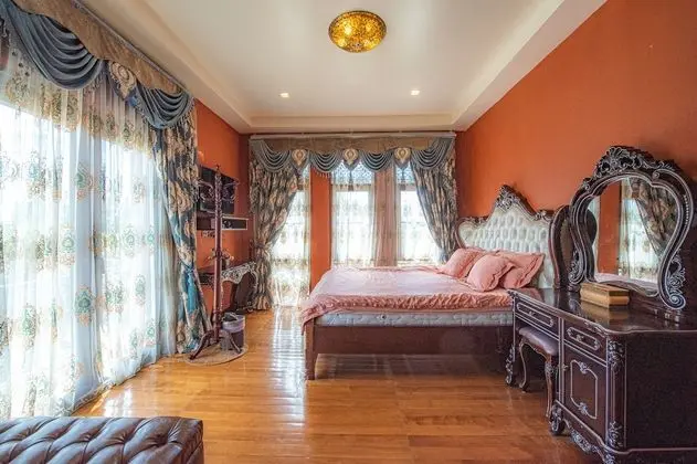 Signature Villa