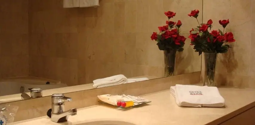 Standard Büyük Yataklı Tek Kişilik Oda