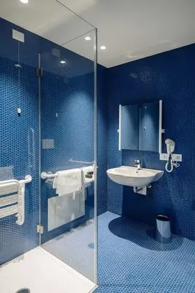 Tek Büyük veya İki Ayrı Yataklı Oda, Engellilere Uygun