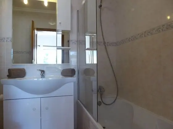 Ev, 2 Yatak Odası, Havuz Kullanımı, Havuz Manzaralı