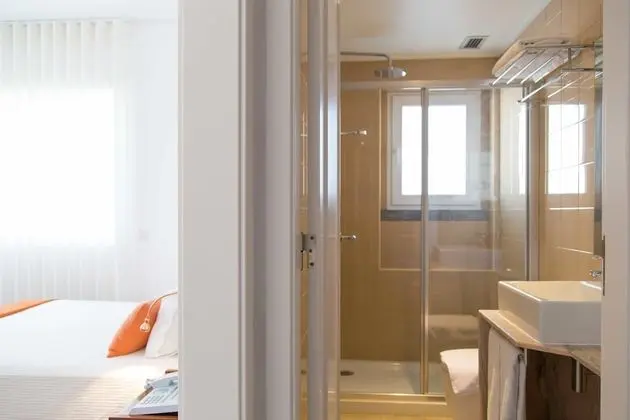 Tek Büyük Yataklı Oda, Dağ Manzaralı