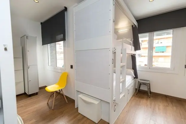 Ortak Ranzalı Oda, Karma Ranzalı Oda