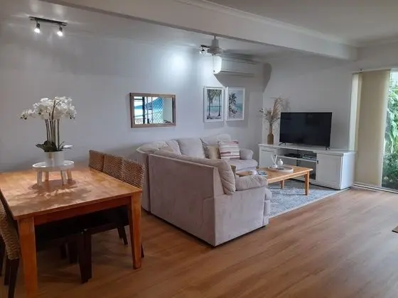 Apart Daire, 3 Yatak Odası, Havuz Manzaralı