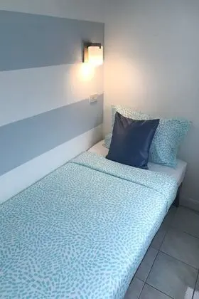 Standard Single Room with Share Bathroom - Female Only