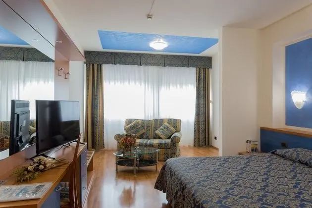 Tek Büyük veya İki Ayrı Yataklı Oda
