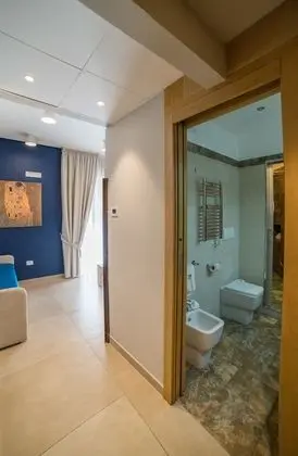 Junior Süit, 1 Büyük (Queen) Boy Yatak ve Çekyat