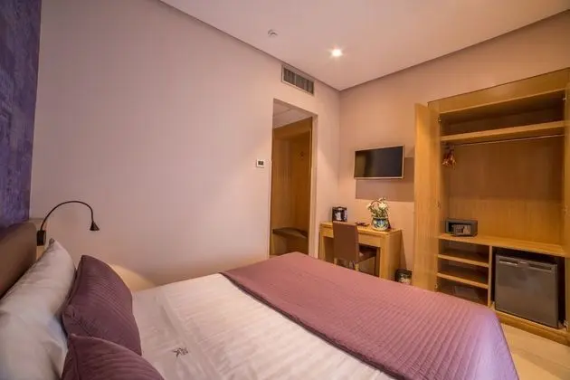 Tek Büyük Yataklı Oda, Balkon