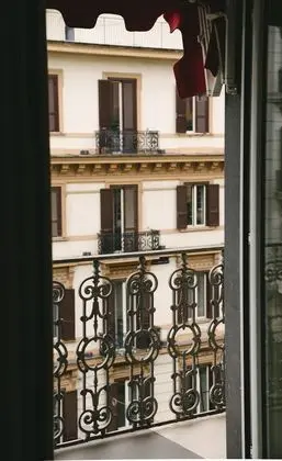 Tek Büyük Yataklı Oda, Balkon