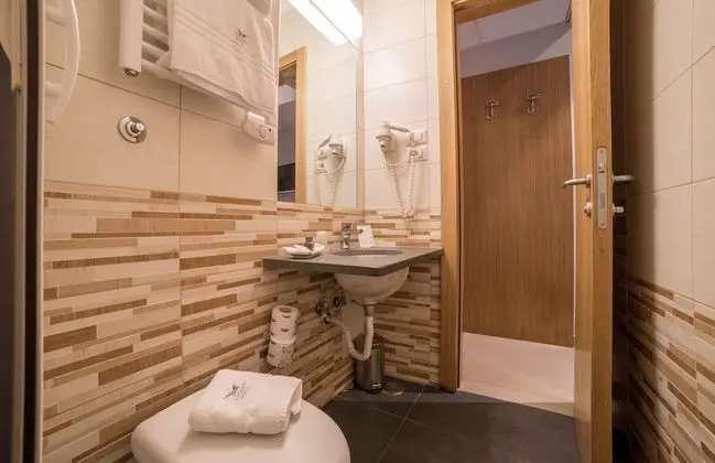 Tek Büyük Yataklı Oda, Balkon