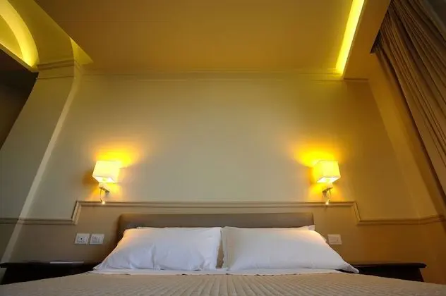 Büyük Yataklı Tek Kişilik Oda