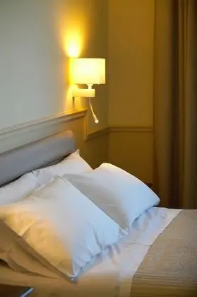 Büyük Yataklı Tek Kişilik Oda