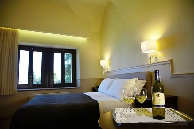 Üç Kişilik Oda, Birden Çok Yatak