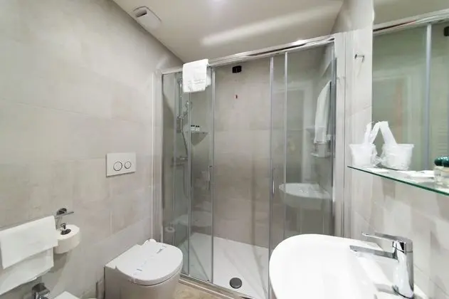 Standard Tek Büyük veya İki Ayrı Yataklı Oda