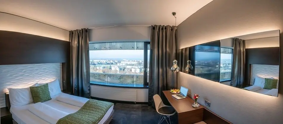 Business Tek Büyük Yataklı Oda