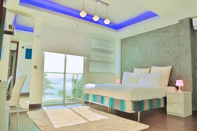 Tek Büyük veya İki Ayrı Yataklı Oda, Sigara İçilebilir, Balkon