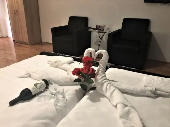 Deluxe Tek Büyük veya İki Ayrı Yataklı Oda