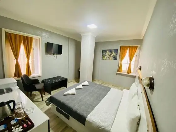 Deluxe Stüdyo Süit