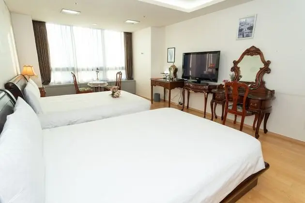 Classic Tek Büyük Yataklı Oda (Classic Style)