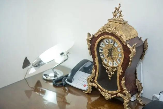 Classic Tek Büyük Yataklı Oda (Classic Style)