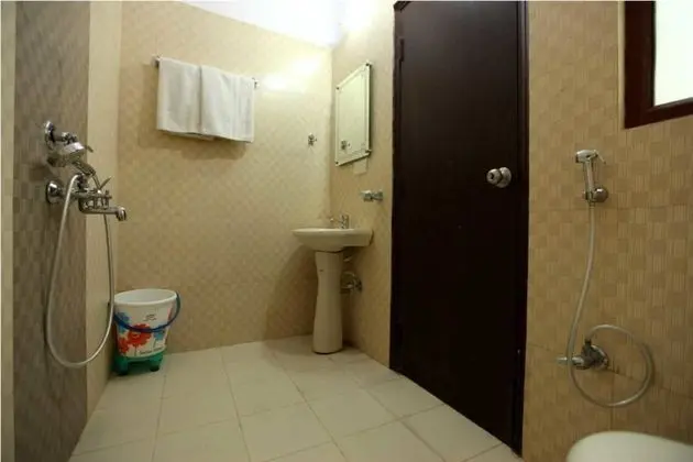 Deluxe Oda, 1 En Büyük (King) Boy Yatak