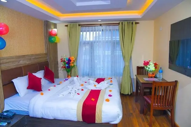 Deluxe Tek Büyük Yataklı Oda