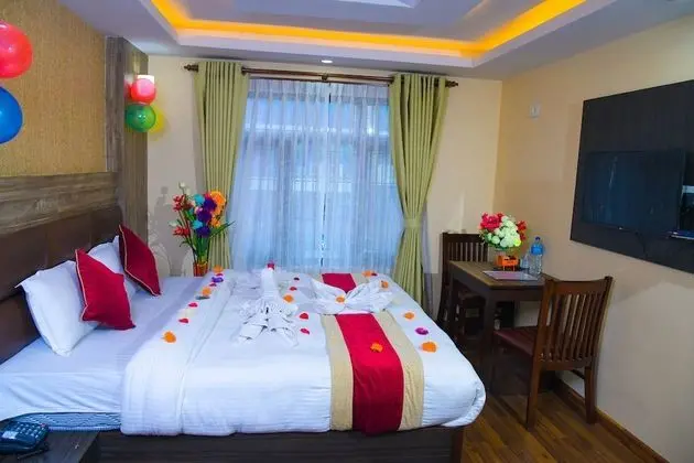Deluxe Tek Büyük Yataklı Oda