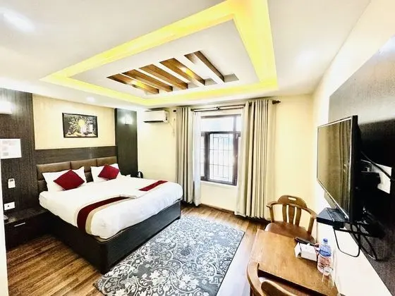 Deluxe Tek Büyük Yataklı Oda