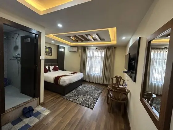 Deluxe Tek Büyük Yataklı Oda