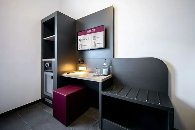 Comfort Tek Büyük Yataklı Oda