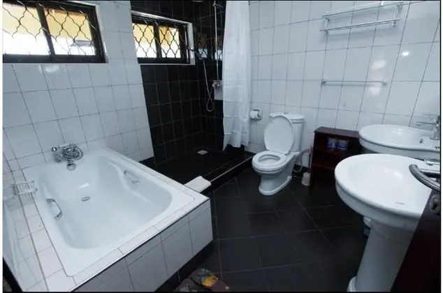 Presidential Apart Daire, Mutfak, Göl Manzaralı