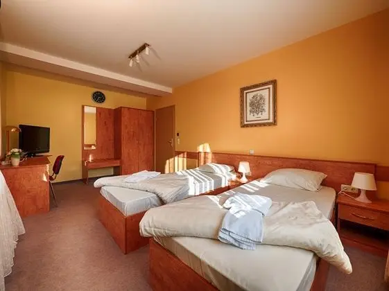 Apart Daire, 5 Yatak Odası (B)