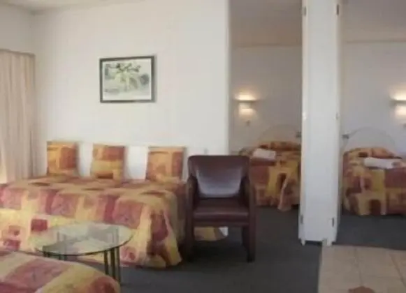 Family Oda, Havuz Kullanımı, Bahçeli (Large Unit)