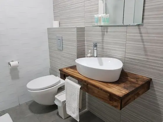 Basic Tek Büyük Yataklı Oda