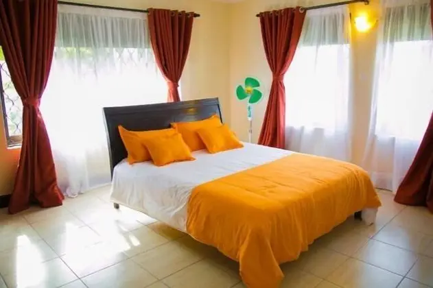 Presidential Apart Daire, Mutfak, Göl Manzaralı