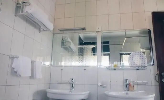 Presidential Apart Daire, Mutfak, Göl Manzaralı