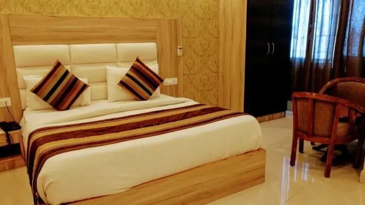 Sıra Ev, 1 Çift Kişilik Yatak, Sigara İçilmez