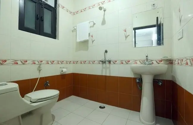Deluxe Double Room- (* Early Check in from 09 AM * Late check out till 1 PM )