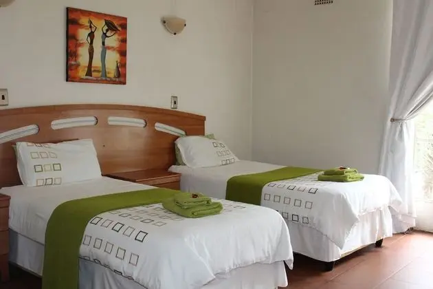Luxury Tek Büyük Yataklı Oda
