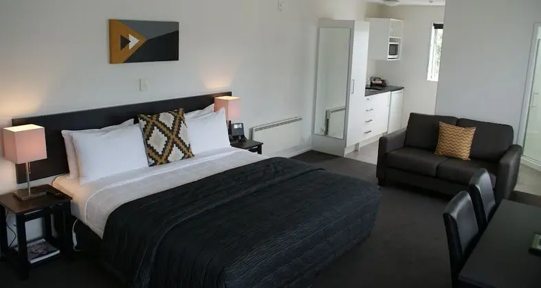 Superior King Studio