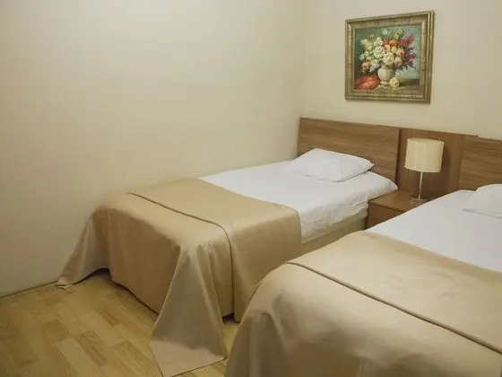 Üç Kişilik Oda