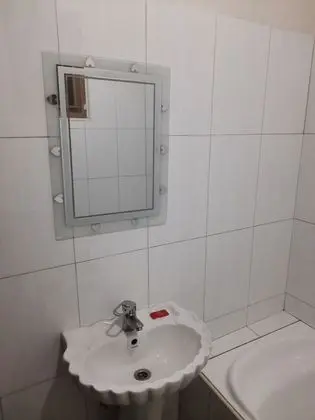 Tek Büyük Yataklı Oda, Küvet, Bahçe Manzaralı