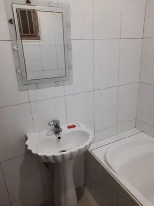Tek Büyük Yataklı Oda, Küvet, Bahçe Manzaralı