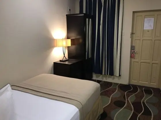 Tek Büyük Yataklı Oda, Sigara İçilmez