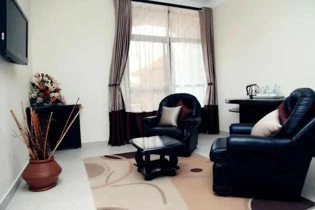 Executive Oda, 1 En Büyük (King) Boy Yatak, Business Dinlenme Salonu Kullanımı, Göl Manzaralı