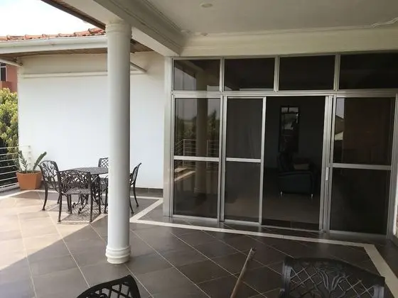 Executive Oda, 1 En Büyük (King) Boy Yatak, Business Dinlenme Salonu Kullanımı, Göl Manzaralı