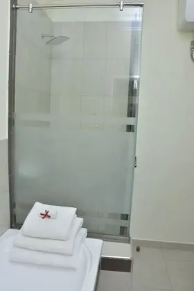 Executive Oda, 1 En Büyük (King) Boy Yatak, Business Dinlenme Salonu Kullanımı, Göl Manzaralı