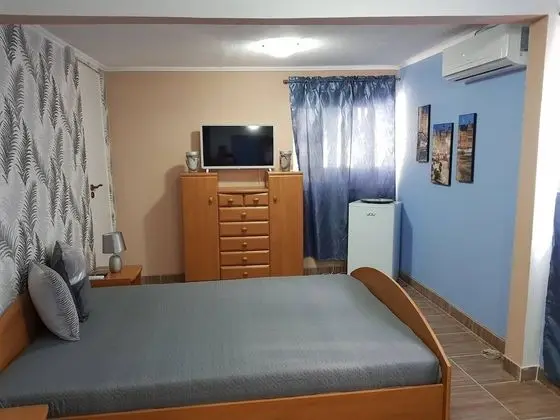 Deluxe Tek Büyük Yataklı Oda (Blue)