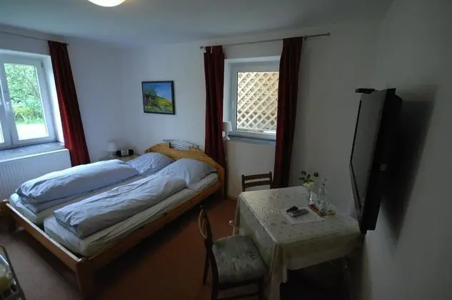 Tek Büyük Yataklı Oda, Ortak Banyo